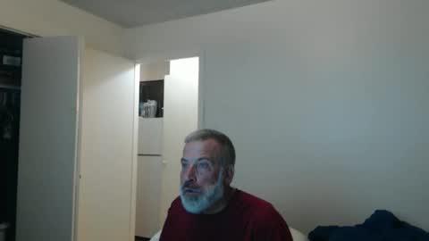 Snapshot of veryveryhairmanindenver chatting on February 4, 1:00 am hairy man online show from February 4, 1:00 am