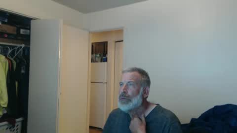 Snapshot of veryveryhairmanindenver chatting on February 17, 12:51 am hairy man online show from February 17, 12:51 am