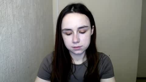 veryveryvery_shy online show from February 20, 7:10 am