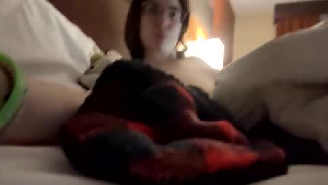 Snapshot of viaaann12 chatting on November 12, 7:46 pm viaaann12 online show from November 12, 7:46 pm