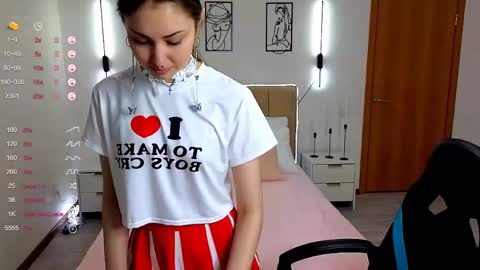 vibetwinkle online show from May 25, 7:47 am