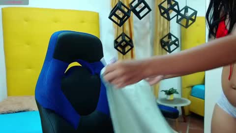 Snapshot of vic_nahomy chatting on January 30, 4:02 pm nahomy online show from January 30, 4:02 pm