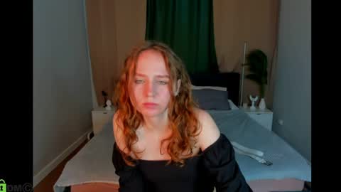 vicki_milles online show from May 20, 9:15 am