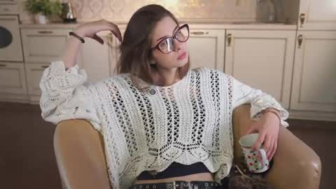 Vickie online show from May 24, 2:11 pm