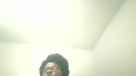 Snapshot of vickiryder56 chatting on May 28, 3:53 pm vickiryder56 online show from May 28, 3:53 pm
