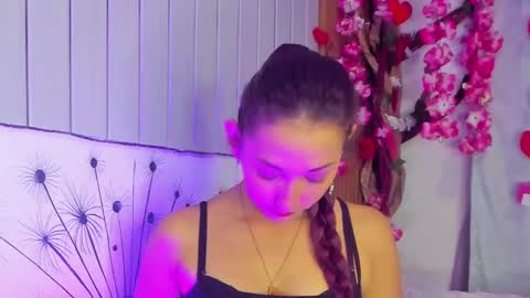 Snapshot of vicky__skinny_ chatting on March 7, 9:07 am Vicky online show from March 7, 9:07 am