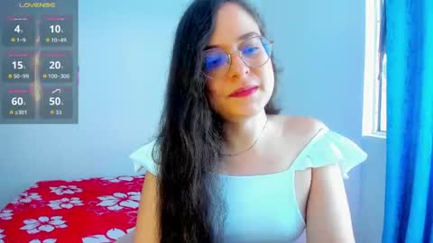 Snapshot of vicky_cristinax chatting on March 13, 11:00 pm Vicky online show from March 13, 11:00 pm