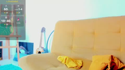 Snapshot of vicky_cristinax chatting on March 28, 6:18 pm Vicky online show from March 28, 6:18 pm