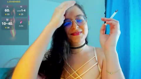 Snapshot of vicky_cristinax chatting on April 6, 11:27 pm Vicky online show from April 6, 11:27 pm
