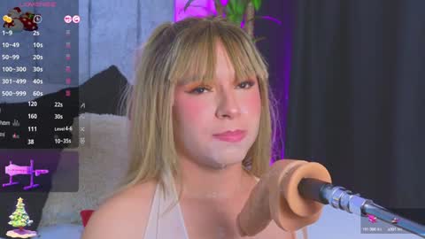 Snapshot of vicky_hot_x chatting on December 27, 1:53 am        online show from December 27, 1:53 am