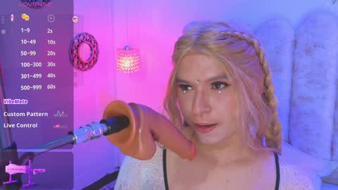 Snapshot of vicky_hot_x chatting on February 2, 4:37 am        online show from February 2, 4:37 am