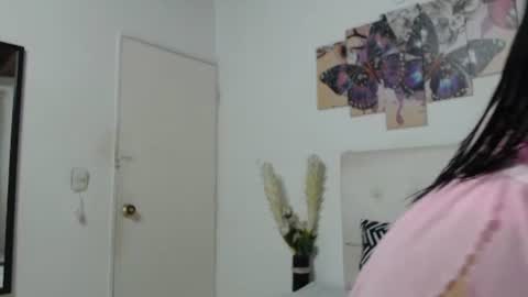 Snapshot of vicky_lane chatting on July 16, 11:27 am vicky_lane online show from July 16, 11:27 am