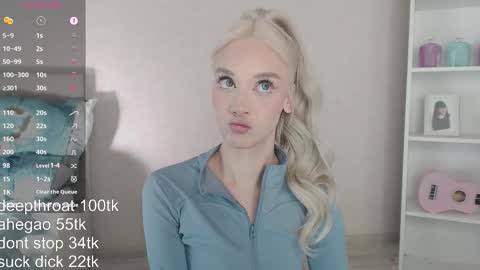 vickyfuckingdoll online show from March 23, 3:10 am