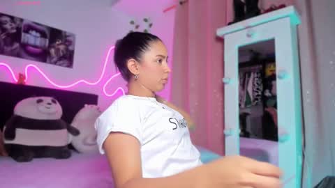 VICTORIA 3 online show from October 19, 9:15 pm