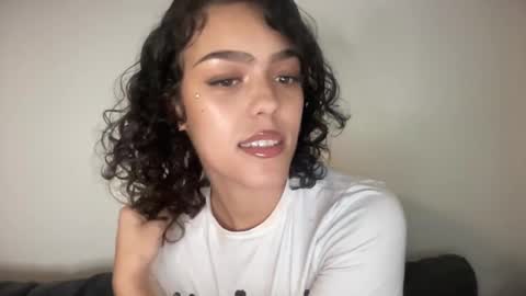 Goddess Victory  online show from December 28, 2:22 am