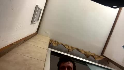 vicrobertson595 online show from April 12, 2:33 pm