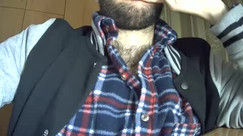 Snapshot of victorhume chatting on December 9, 12:01 am VictorHume online show from December 9, 12:01 am