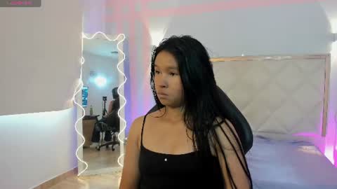 Snapshot of victoria1_tay chatting on June 24, 7:13 pm victoria1_tay online show from June 24, 7:13 pm