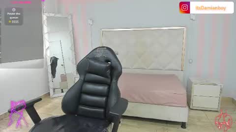 Snapshot of victoria1_tay chatting on July 8, 7:07 pm victoria1_tay online show from July 8, 7:07 pm