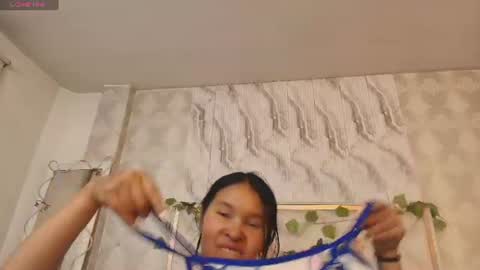 Snapshot of victoria1_tay chatting on July 19, 3:43 am victoria1_tay online show from July 19, 3:43 am