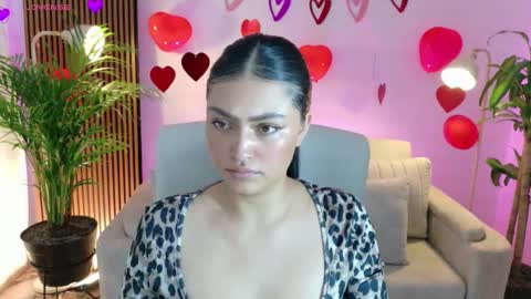 Snapshot of victoria___moon chatting on February 17, 1:40 pm victoria online show from February 17, 1:40 pm