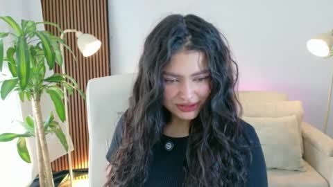 Snapshot of victoria___moon chatting on April 13, 2:11 pm victoria online show from April 13, 2:11 pm
