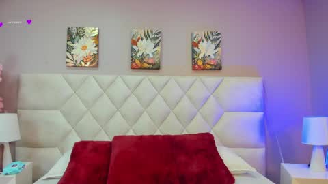 victoria__lee_ online show from May 19, 4:30 am