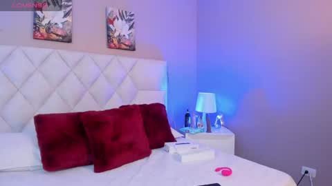 victoria__lee_ online show from May 26, 4:08 am