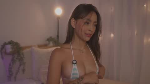         online show from May 28, 1:19 pm