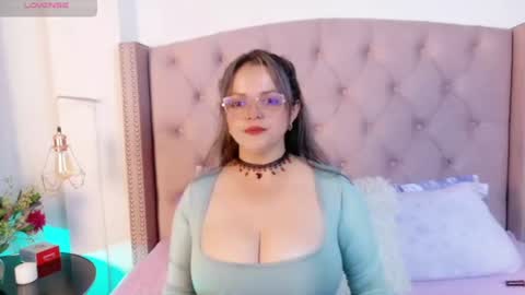 victoria_cherry_ online show from June 18, 10:41 am