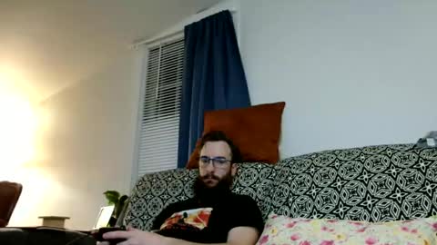 Snapshot of victoria_erian8 chatting on January 12, 1:32 am Victoria and Erian online show from January 12, 1:32 am