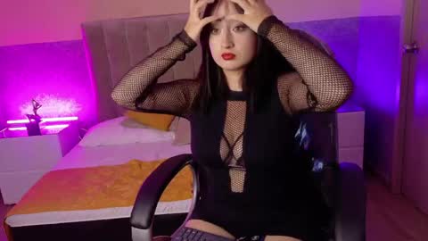  Victoria  online show from April 30, 12:22 pm