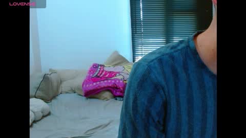 victoria_house14 online show from March 22, 7:06 pm