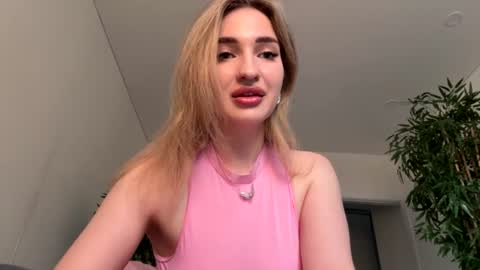 Snapshot of victoria_jess chatting on July 12, 4:09 pm Victoria online show from July 12, 4:09 pm