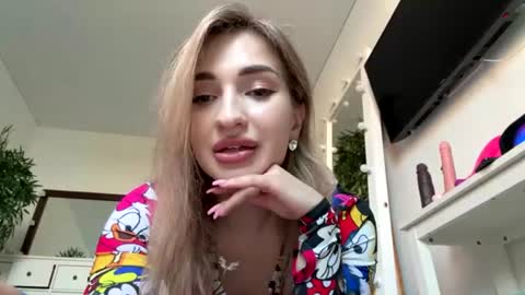 Snapshot of victoria_jess chatting on July 24, 2:48 pm Victoria online show from July 24, 2:48 pm