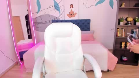 Snapshot of victoria_jonness chatting on September 27, 7:19 pm victoria_jonness online show from September 27, 7:19 pm