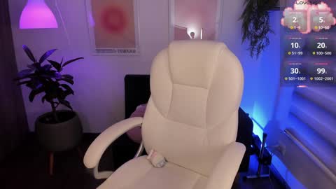 Snapshot of victoria_korss chatting on January 7, 8:03 am Victoria online show from January 7, 8:03 am