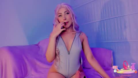 Victoria Laurent online show from October 30, 10:10 pm