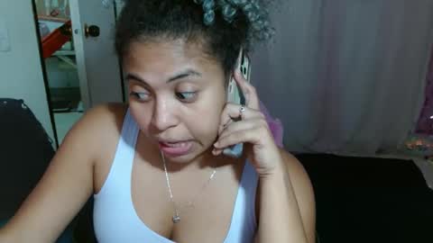 Snapshot of victoria_miler chatting on September 18, 2:02 am VICKY online show from September 18, 2:02 am