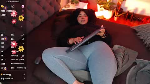 Snapshot of victoria_monteroo chatting on May 1, 12:04 am Call me Vic online show from May 1, 12:04 am