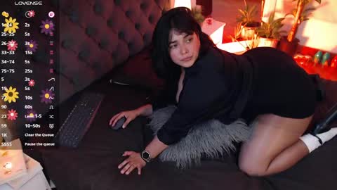 Snapshot of victoria_monteroo chatting on June 9, 12:00 am Call me Vic online show from June 9, 12:00 am