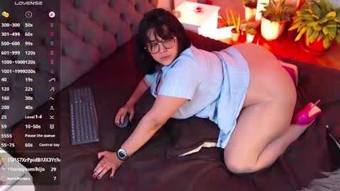 Snapshot of victoria_monteroo chatting on June 22, 3:25 am Call me Vic online show from June 22, 3:25 am