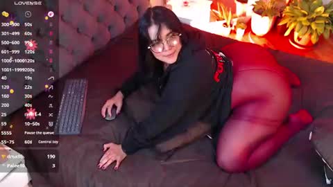 Snapshot of victoria_monteroo chatting on June 24, 12:53 am Call me Vic online show from June 24, 12:53 am