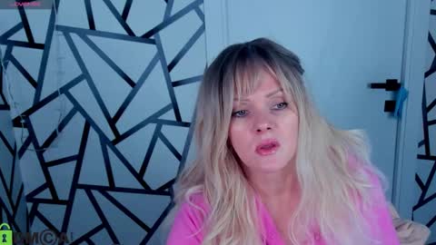 Victoria My schedule for the week 2 GMT 3am-9am TuWeThFrSa online show from March 20, 1:21 am