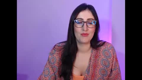 Victoria online show from January 3, 7:07 pm