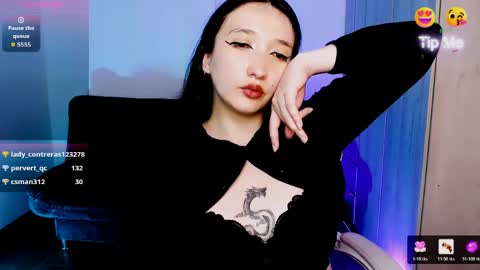 Snapshot of victoria_smile_ chatting on April 16, 9:39 pm Victoria online show from April 16, 9:39 pm