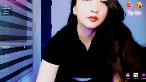 Snapshot of victoria_smile_ chatting on April 22, 9:27 pm Victoria online show from April 22, 9:27 pm