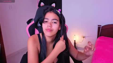Snapshot of victoriacarmonaa chatting on February 7, 5:05 pm victoriacarmonaa online show from February 7, 5:05 pm