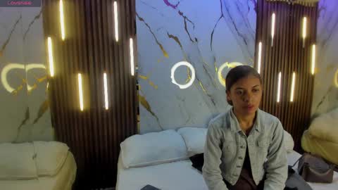 Snapshot of victoriaduarte chatting on April 26, 8:17 pm Victoria online show from April 26, 8:17 pm