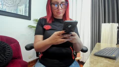 Snapshot of victoriapaker chatting on May 30, 12:02 pm victoriapaker online show from May 30, 12:02 pm